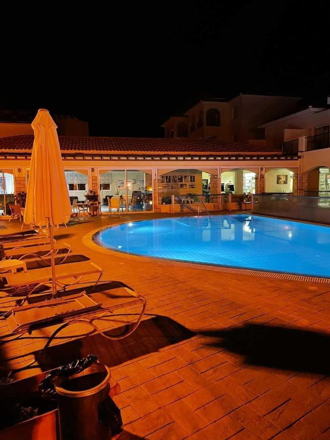 Cozy 2 Bedrooms Apartment In Complex With Swimming Pools And Beautiful View Pafos Dış mekan fotoğraf