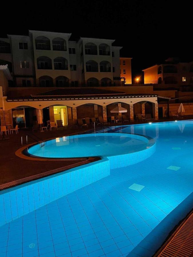 Cozy 2 Bedrooms Apartment In Complex With Swimming Pools And Beautiful View Pafos Dış mekan fotoğraf
